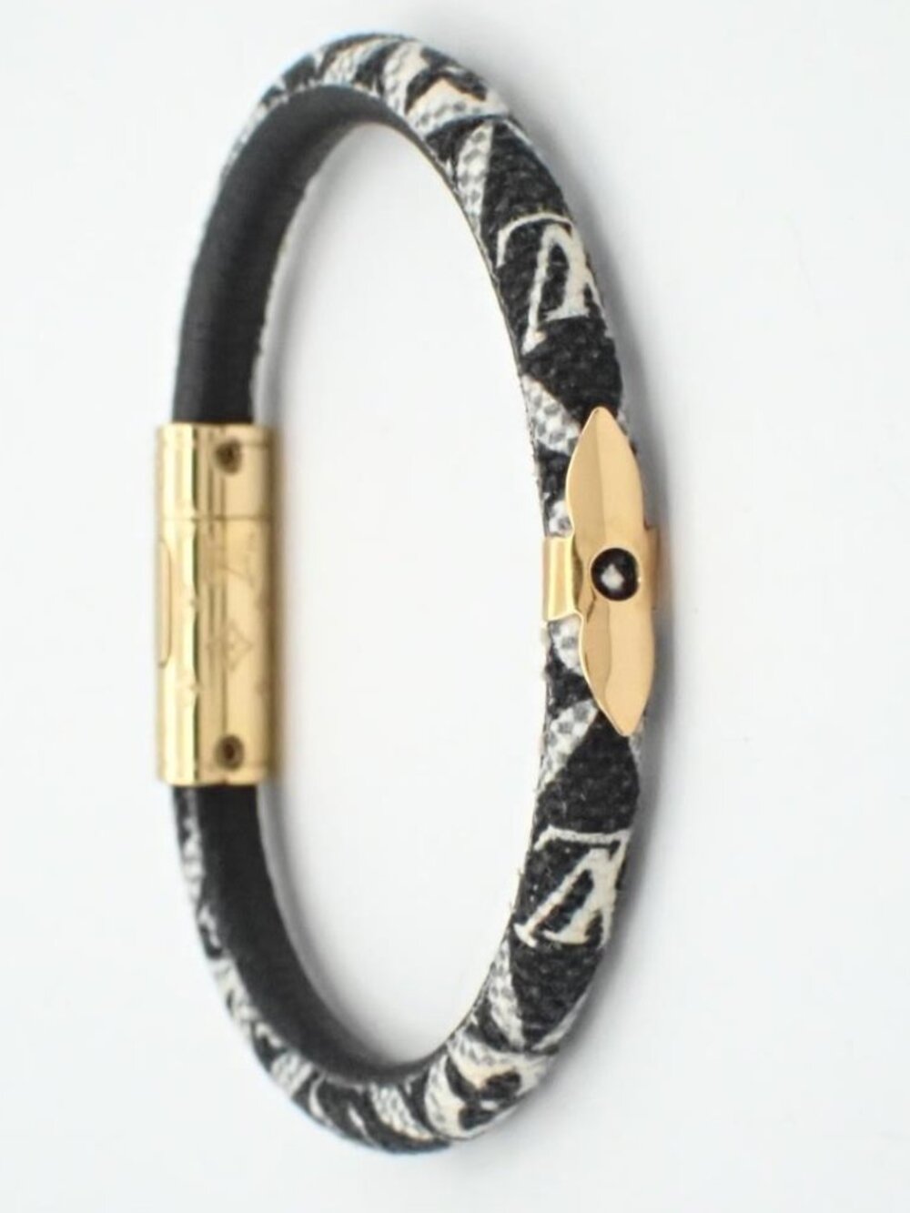 LV Bracelet in Box